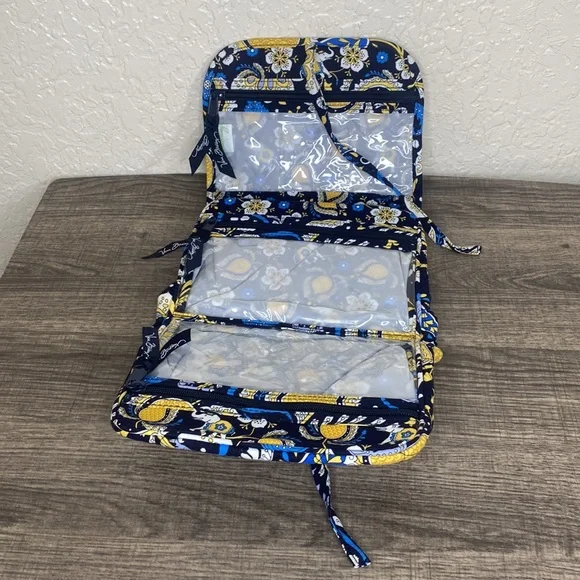 Traveling jewelry or makeup bag - Picture 4 of 8